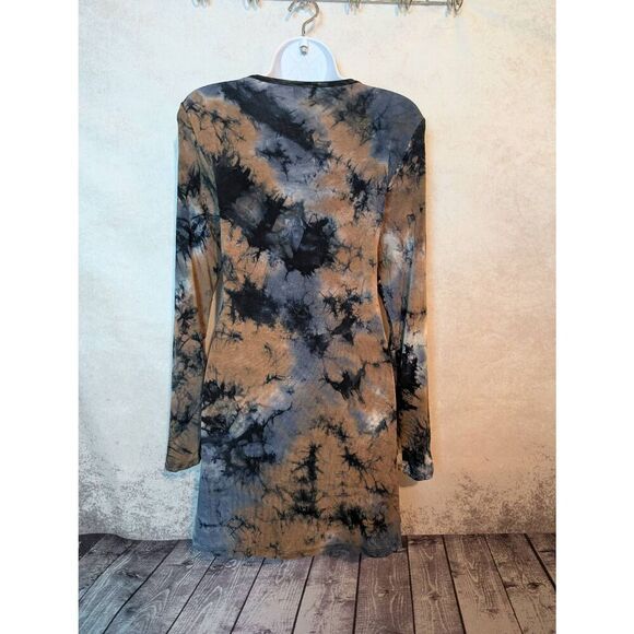 Vocal stretchy studded top size medium - Picture 2 of 3